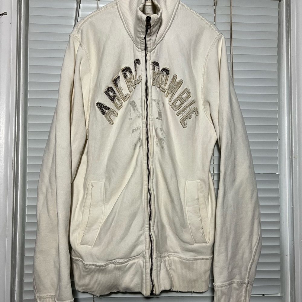 ABERCROMBIE SWEATER MEDIUM